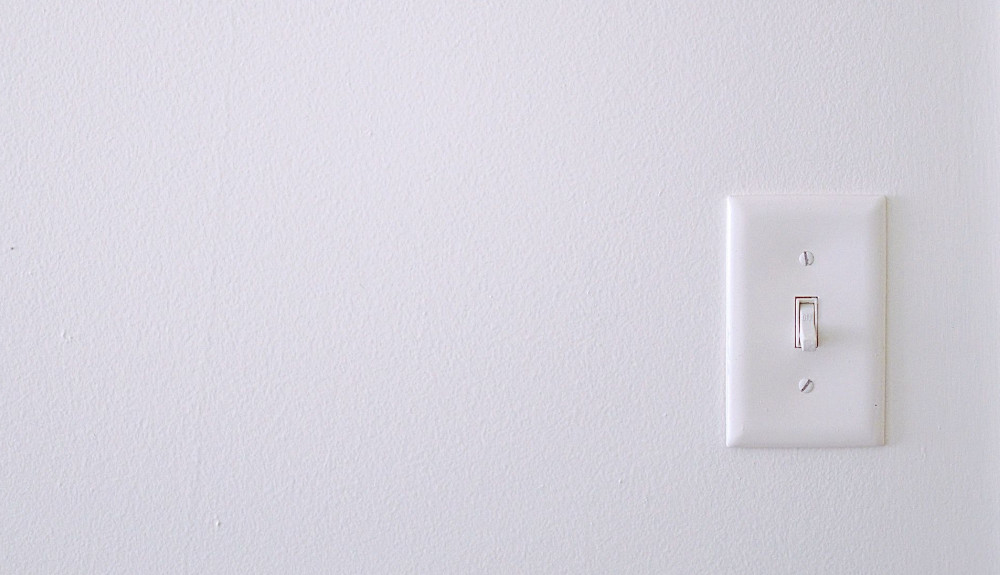 5 Reasons to Buy a Smart Light Switch for Your Home